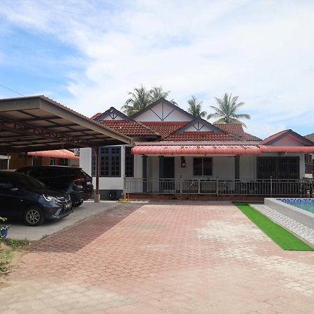 D'Bali Homestay - Private Swimming Pool, Netflix, Internet Wifi ,Cuckoo, Internet Wifi , Dryer, Washing Machine, Aircond Setiap Bilik & Ruang Tamu Pasir Puteh Exterior photo